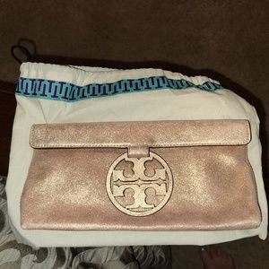 Tory burch rose gold monogram clutch